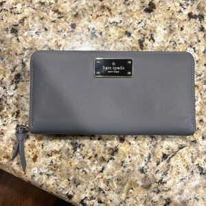 VGUC gray Kate Spade wallet